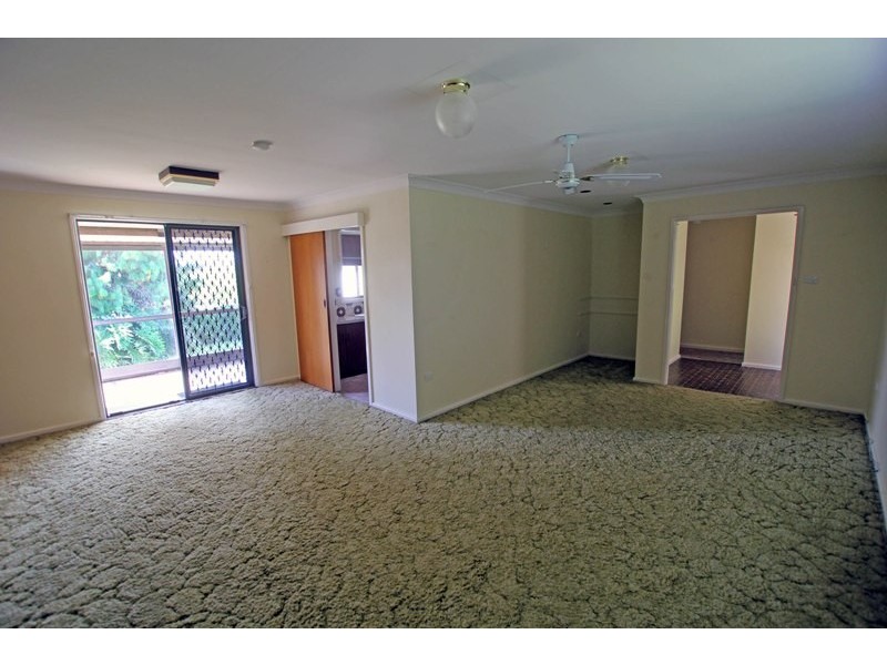 37 Kanangra Drive, Taree NSW 2430