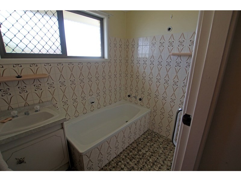 37 Kanangra Drive, Taree NSW 2430