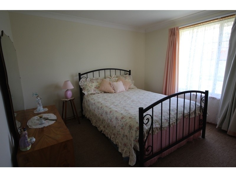 8 Petken Drive, Taree NSW 2430