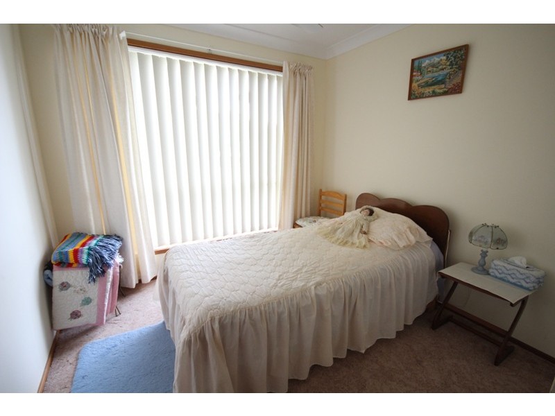 6 Laurina Close, Old Bar NSW 2430