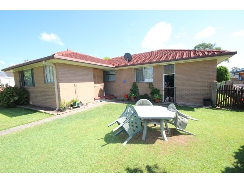 1 Hillcrest Avenue, Taree NSW 2430