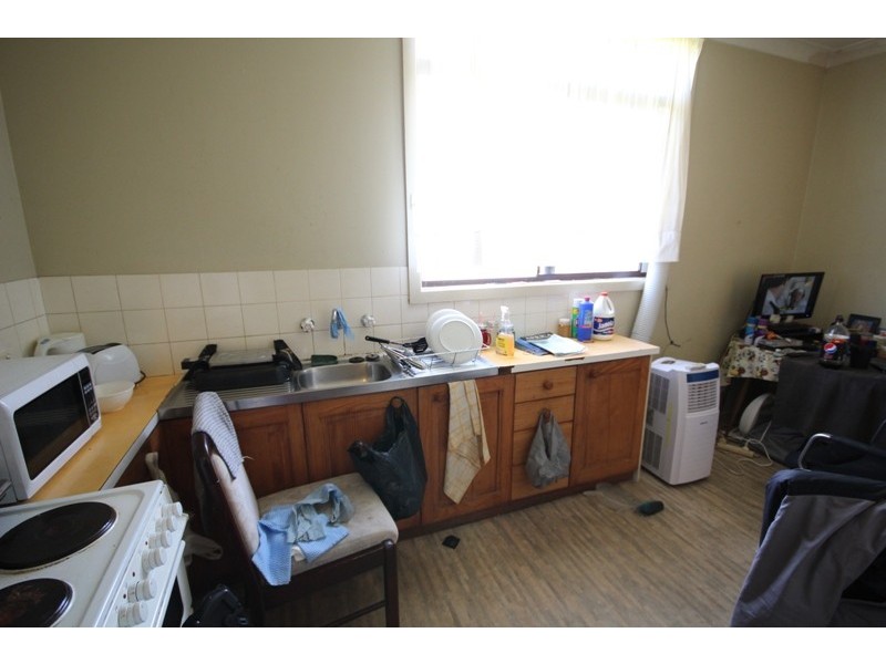 90 High Street, Taree NSW 2430