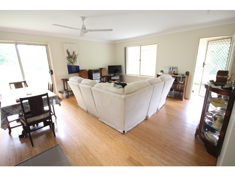 584 Careys Road, Hillville NSW 2430