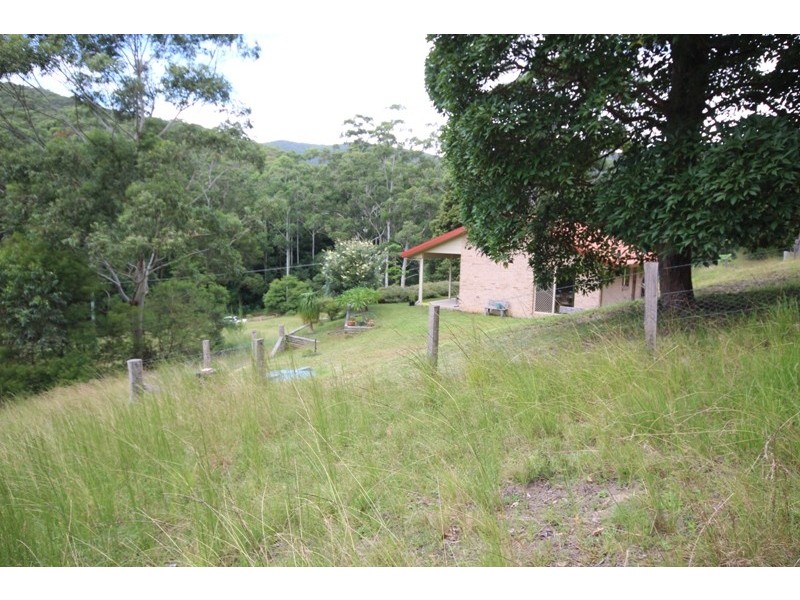 584 Careys Road, Hillville NSW 2430