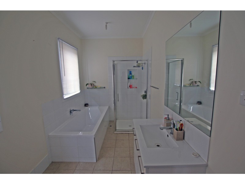 31 Georges Lane, Taree NSW 2430