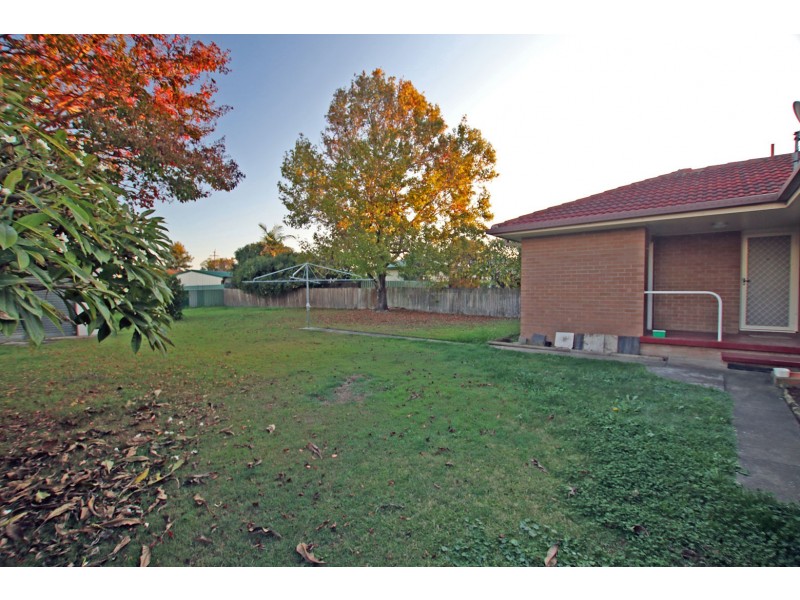 1 Hillcrest Close, Taree NSW 2430