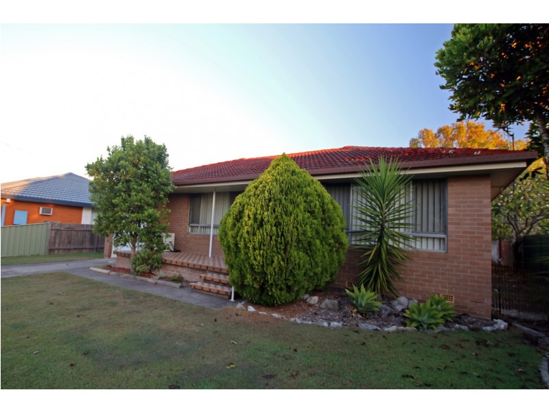 1 Hillcrest Close, Taree NSW 2430