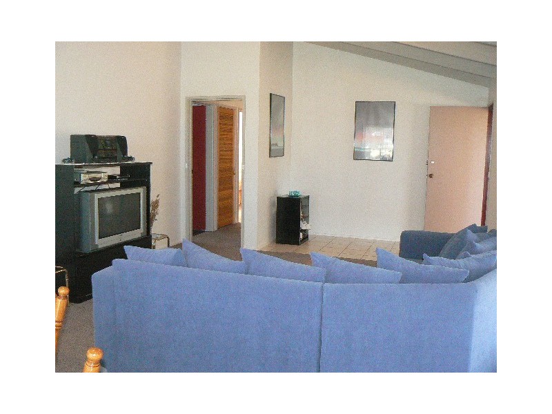 27 JORGENSEN STREET, Marlo VIC 3888