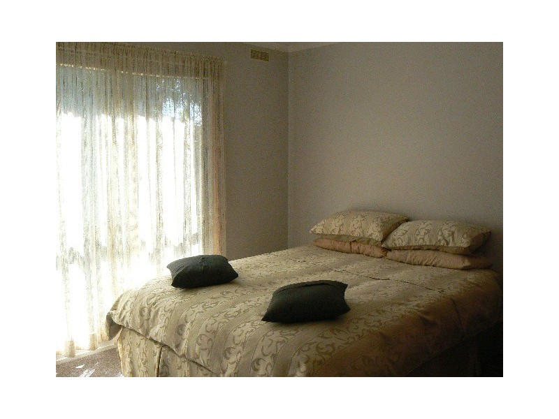 27 JORGENSEN STREET, Marlo VIC 3888