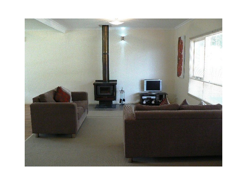 17 CENTRAL STREET, Cann River VIC 3890