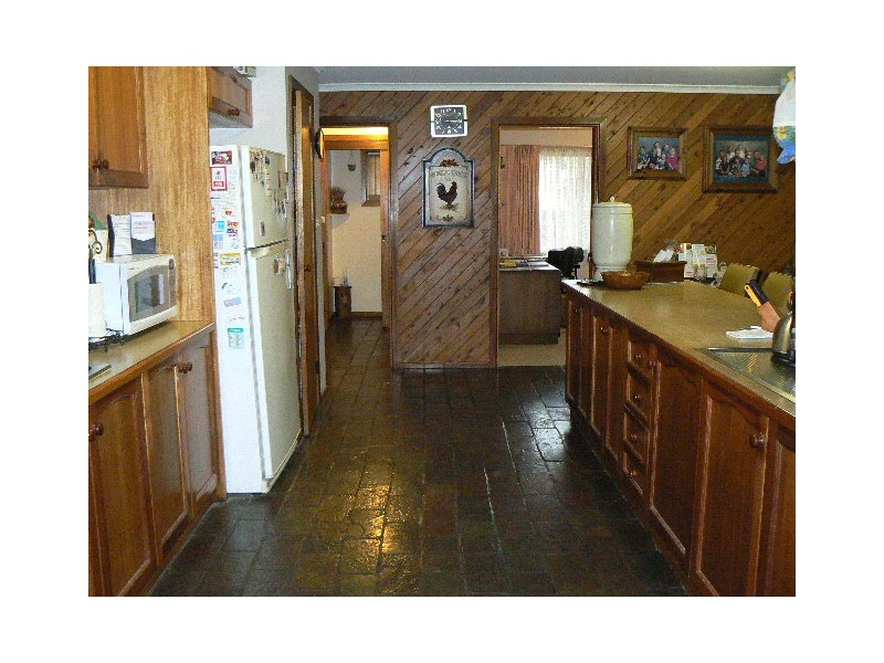 21 CARLYLE STREET, Orbost VIC 3888