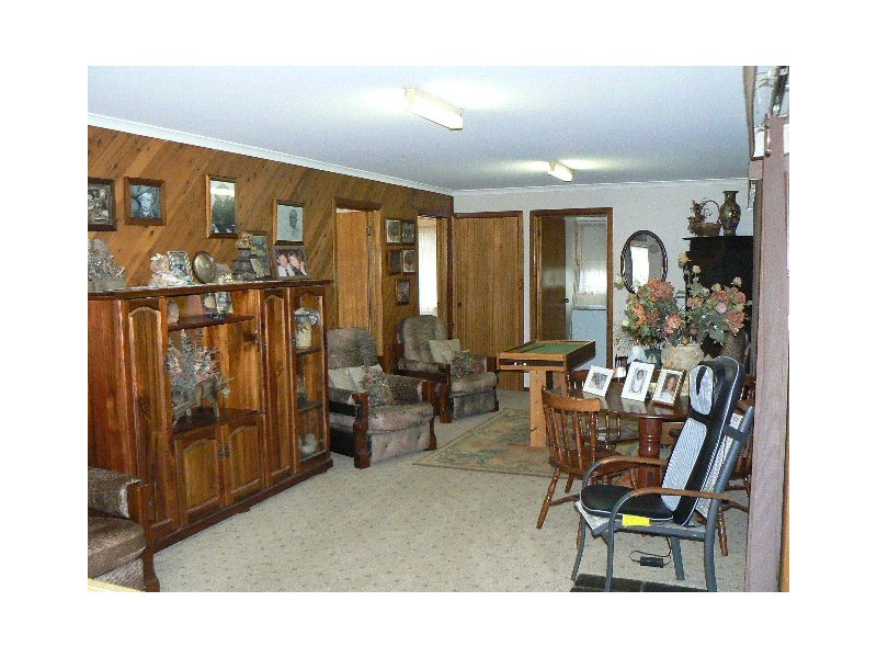 21 CARLYLE STREET, Orbost VIC 3888