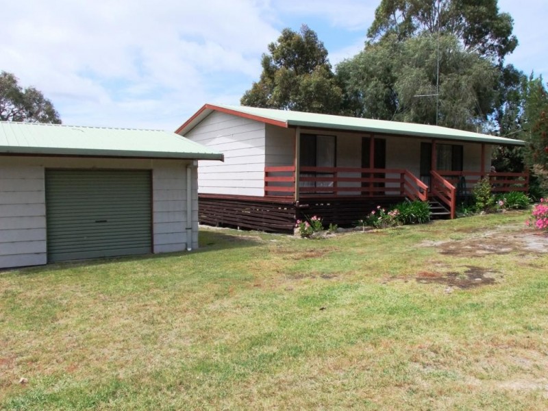 17 WATTLE STREET, Bemm River VIC 3889