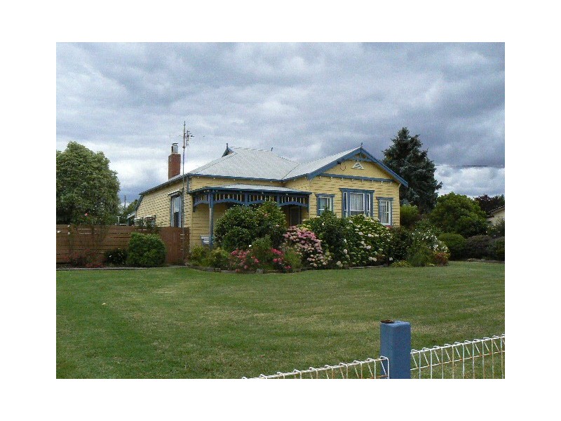 7 SCOTT STREET, Orbost VIC 3888