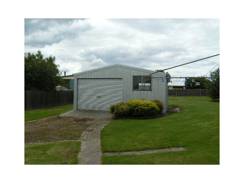 7 SCOTT STREET, Orbost VIC 3888