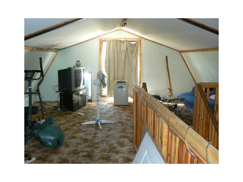 409 LAKE ROAD, Newmerella VIC 3886