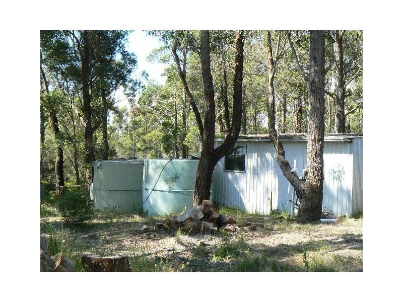 409 LAKE ROAD, Newmerella VIC 3886