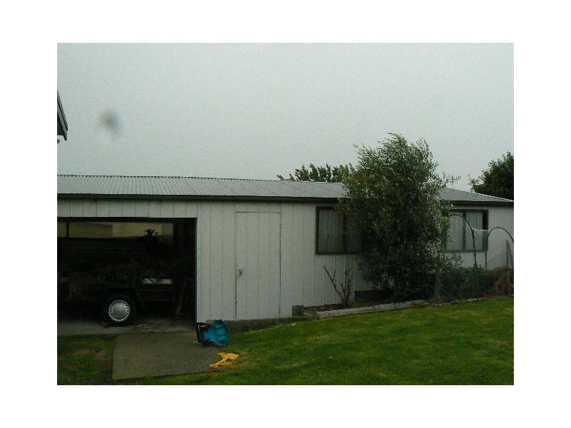 14 TYNON STREET, Orbost VIC 3888