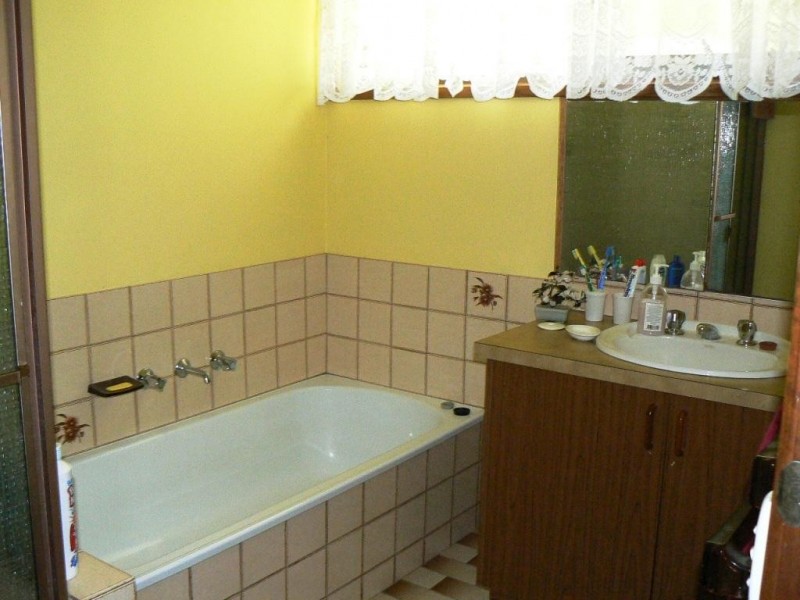 186 NICHOLSON STREET, Orbost VIC 3888