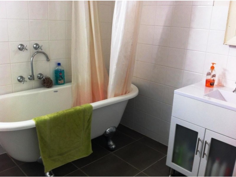 76 REED STREET, Orbost VIC 3888