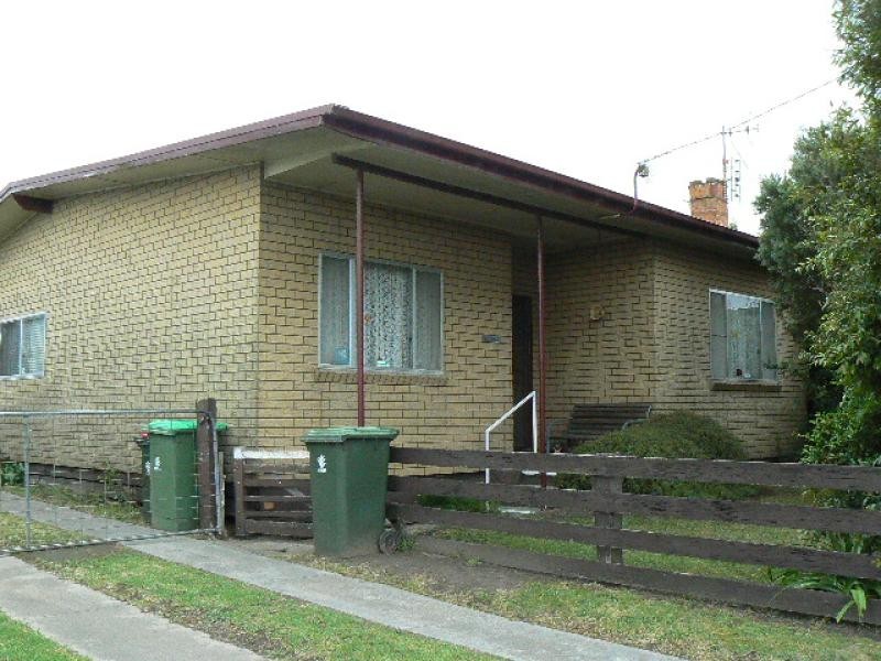 43 TYNDALL STREET, Orbost VIC 3888