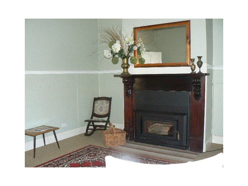 6 NICHOLSON STREET, Orbost VIC 3888