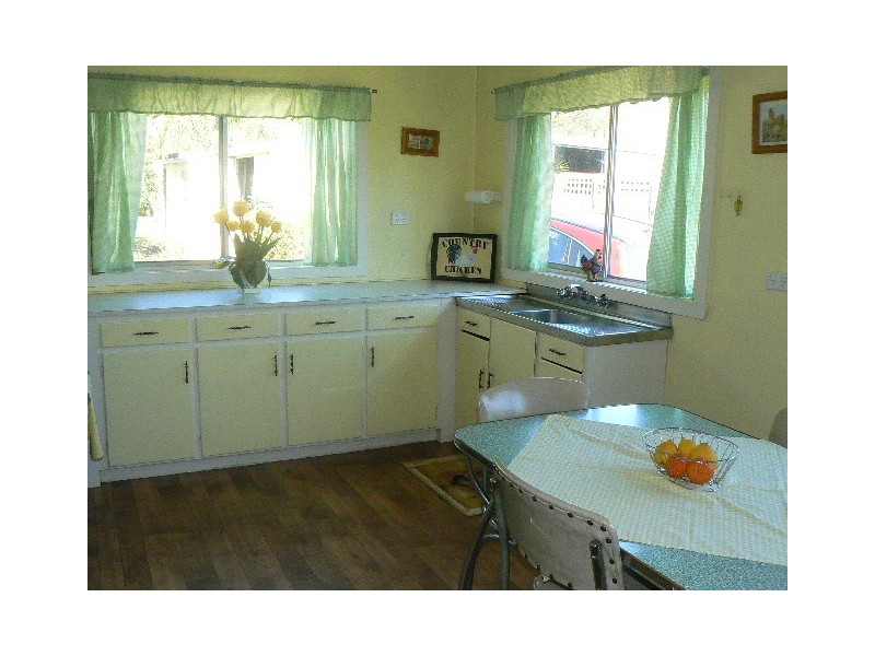 6 NICHOLSON STREET, Orbost VIC 3888