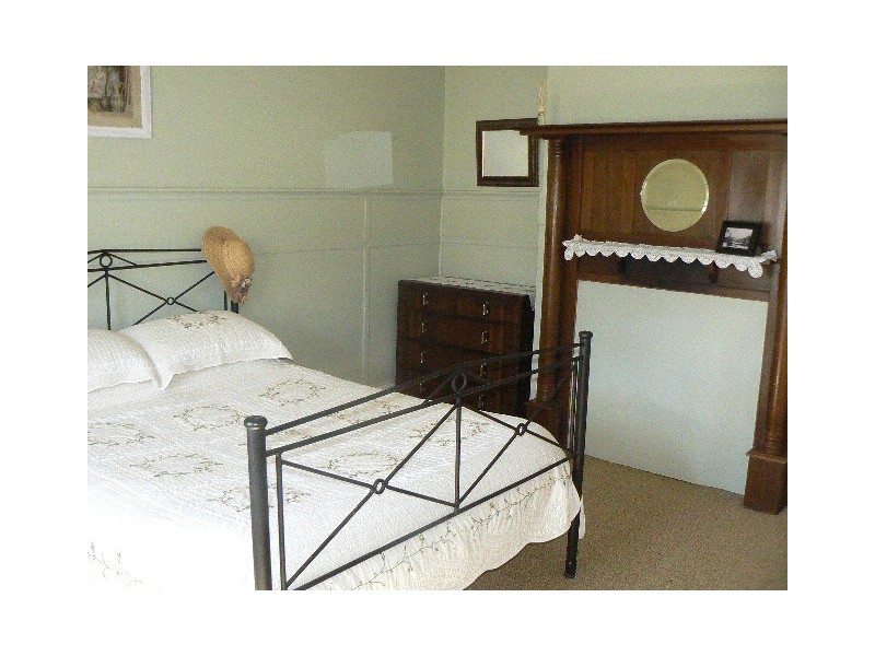 6 NICHOLSON STREET, Orbost VIC 3888