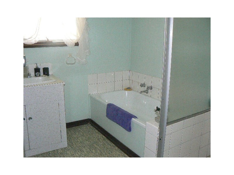 64 GORDON STREET, Orbost VIC 3888