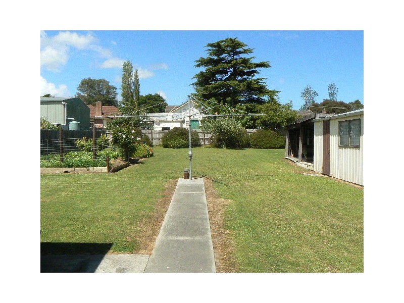 64 GORDON STREET, Orbost VIC 3888