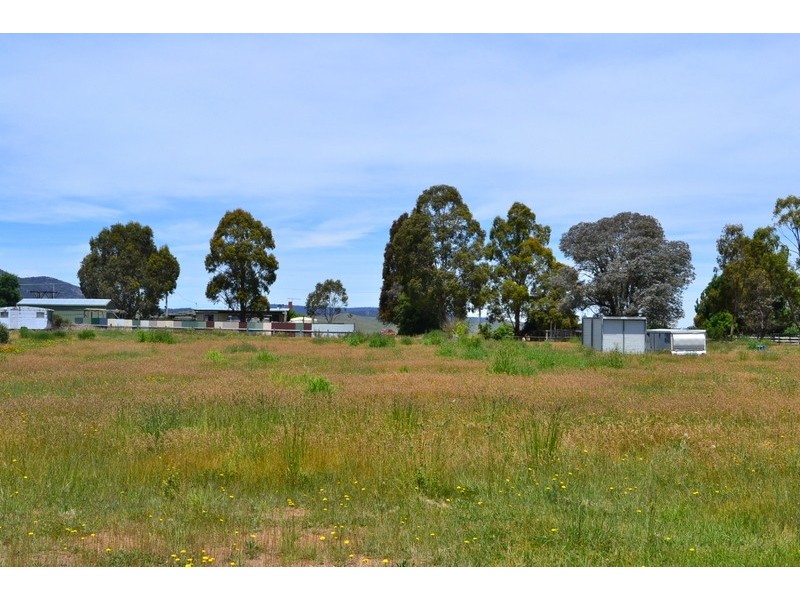 64 Lake Omeo Parade, Benambra VIC 3900