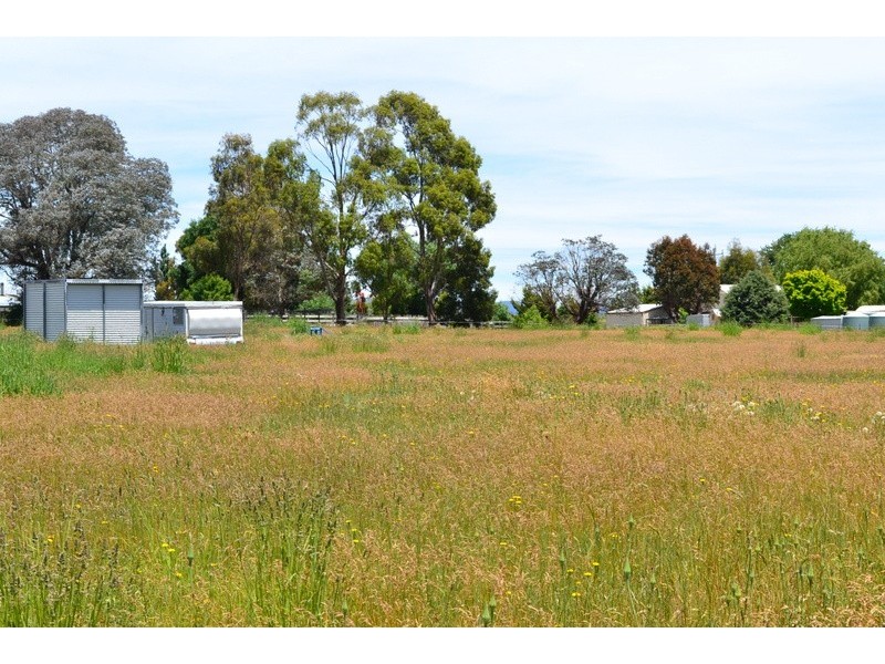 64 Lake Omeo Parade, Benambra VIC 3900