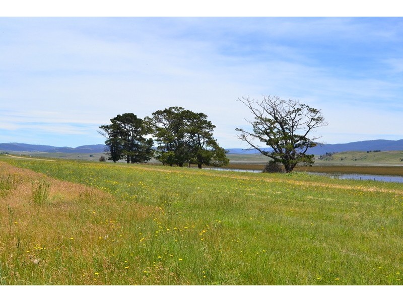 64 Lake Omeo Parade, Benambra VIC 3900