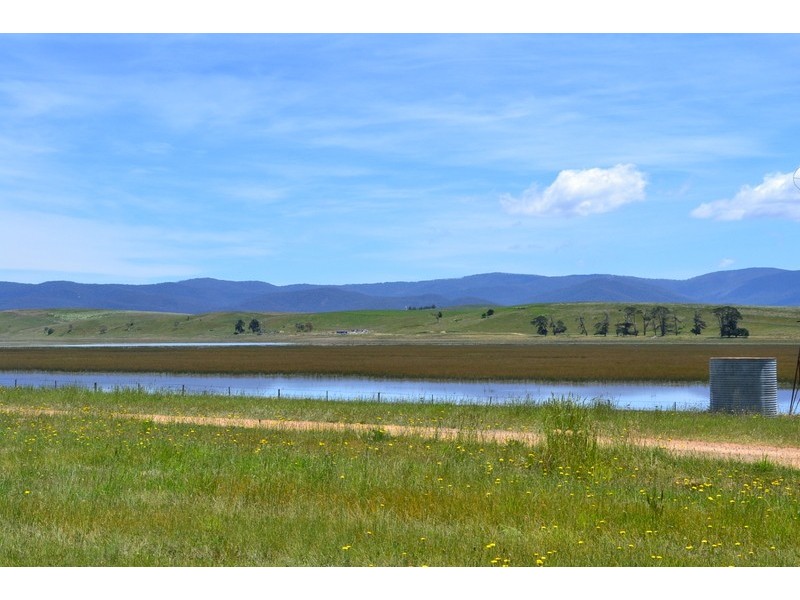 64 Lake Omeo Parade, Benambra VIC 3900