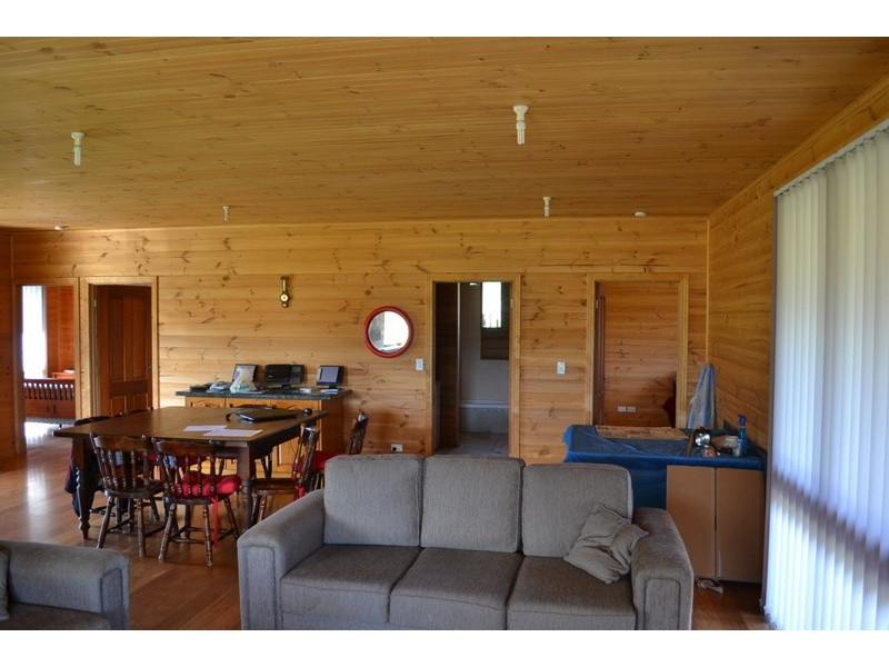 718 McKinnons Road, Benambra VIC 3900