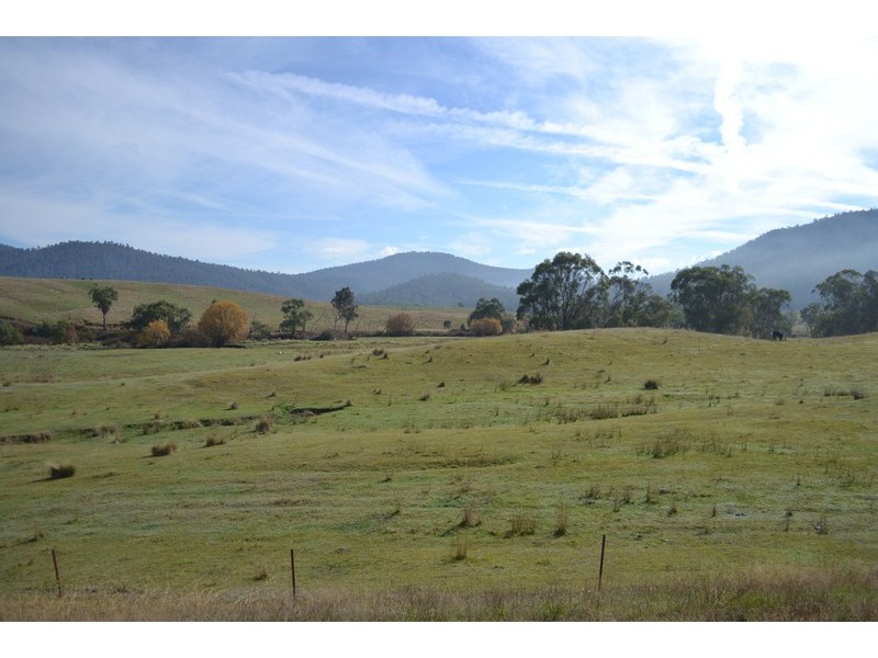 718 McKinnons Road, Benambra VIC 3900