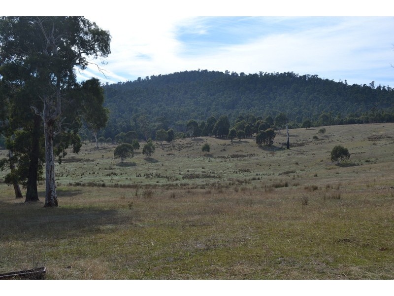 718 McKinnons Road, Benambra VIC 3900