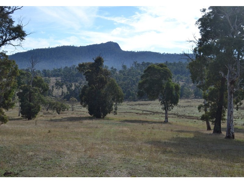 718 McKinnons Road, Benambra VIC 3900