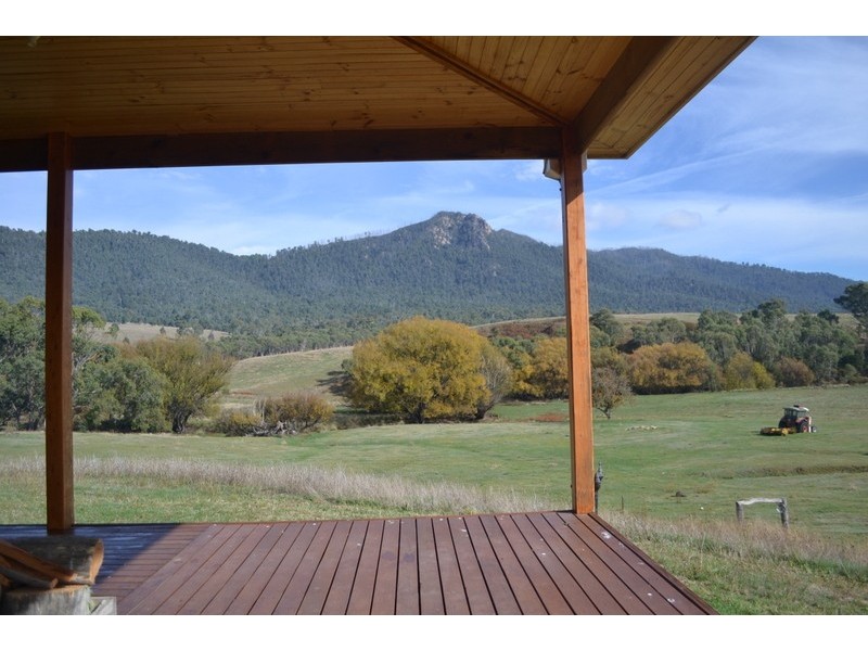 718 McKinnons Road, Benambra VIC 3900