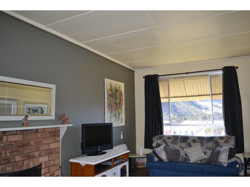 9 Camp Street, Omeo VIC 3898