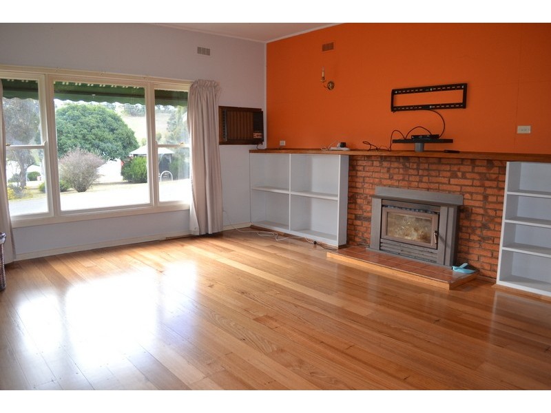 5064 Great Alpine Road, Ensay VIC 3895