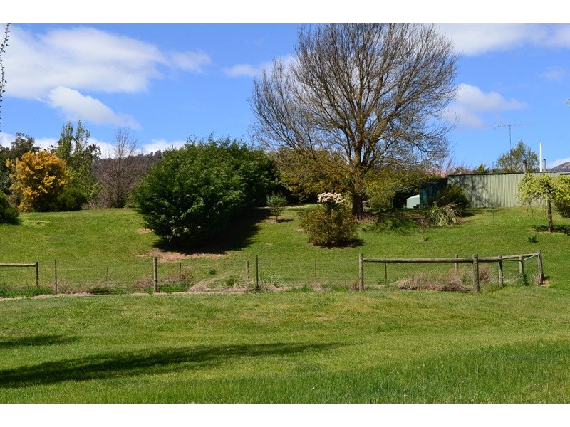 7 Tablelands Road, Benambra VIC 3900
