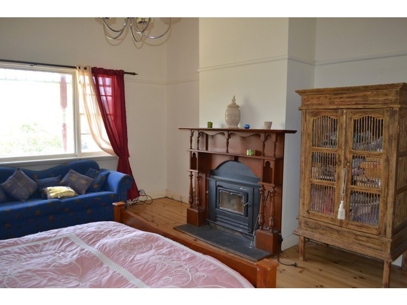 25 Cassilis Road, Swifts Creek VIC 3896