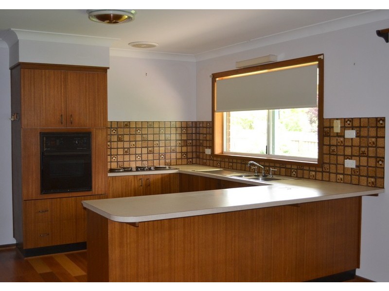 92 Day Avenue, Omeo VIC 3898