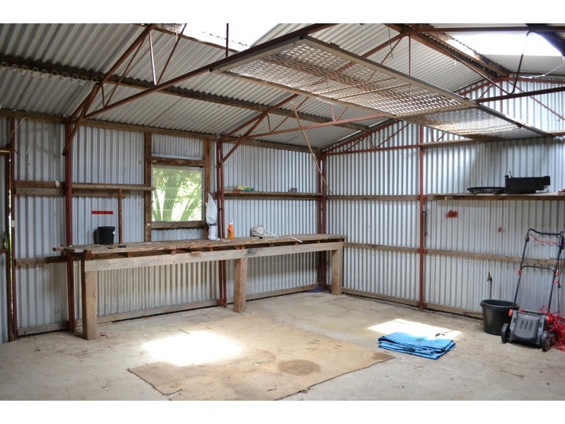 92 Day Avenue, Omeo VIC 3898