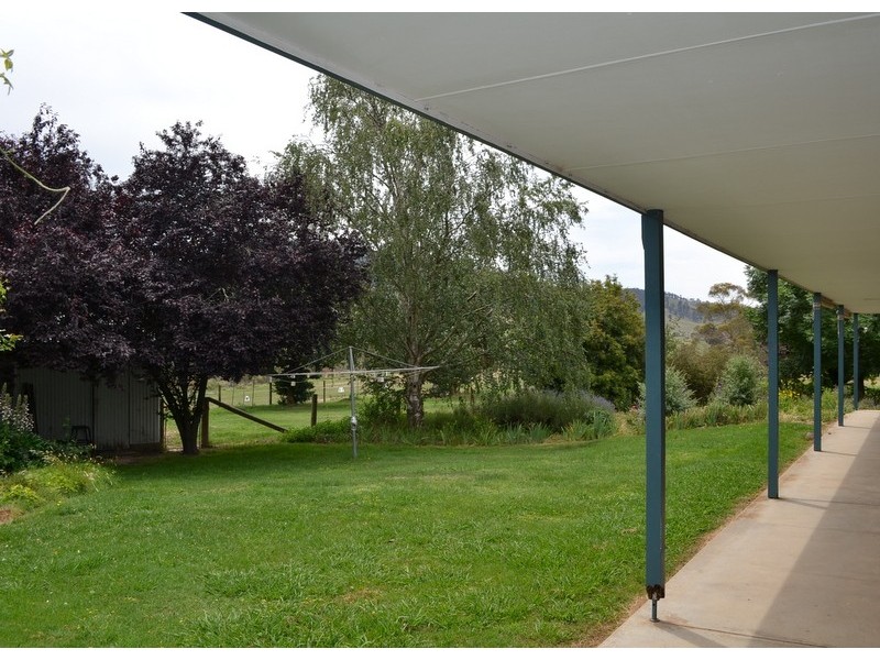 92 Day Avenue, Omeo VIC 3898