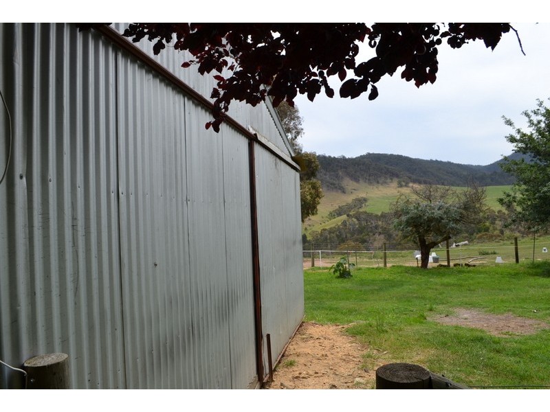 92 Day Avenue, Omeo VIC 3898