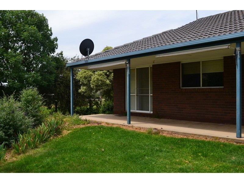 92 Day Avenue, Omeo VIC 3898