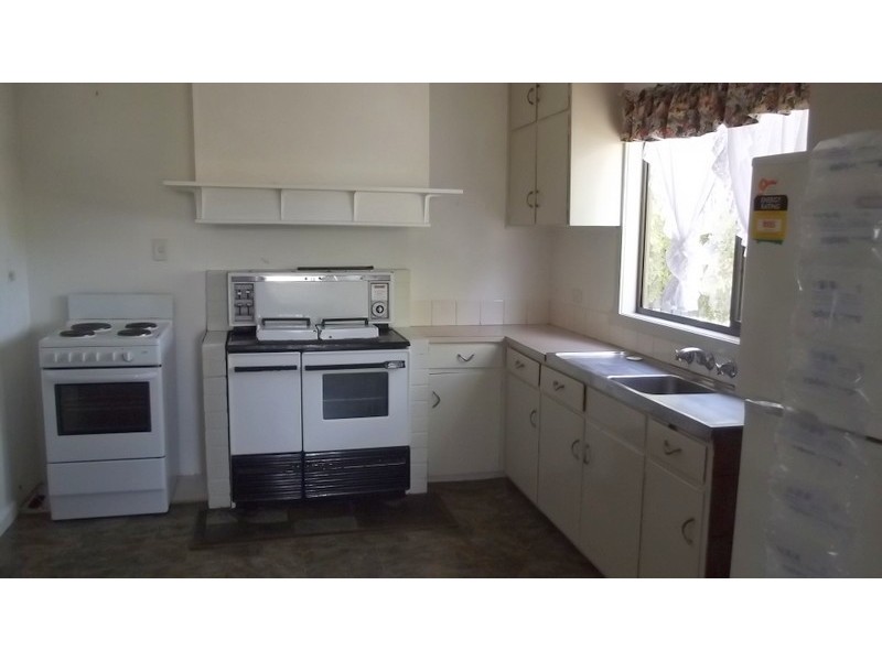 112 Day Avenue, Omeo VIC 3898