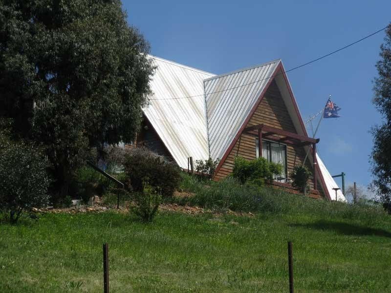 33 Camp Street, Omeo VIC 3898